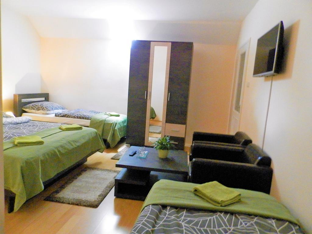 Bartok Ter Panzio Bed & Breakfast Eger Ngoại thất bức ảnh