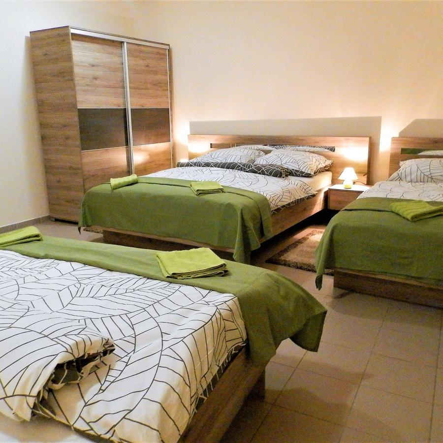 Bartok Ter Panzio Bed & Breakfast Eger Ngoại thất bức ảnh