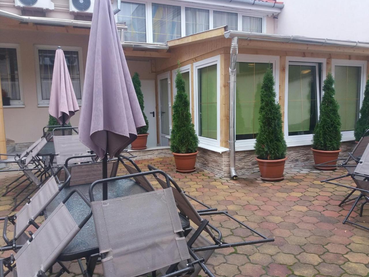 Bartok Ter Panzio Bed & Breakfast Eger Ngoại thất bức ảnh
