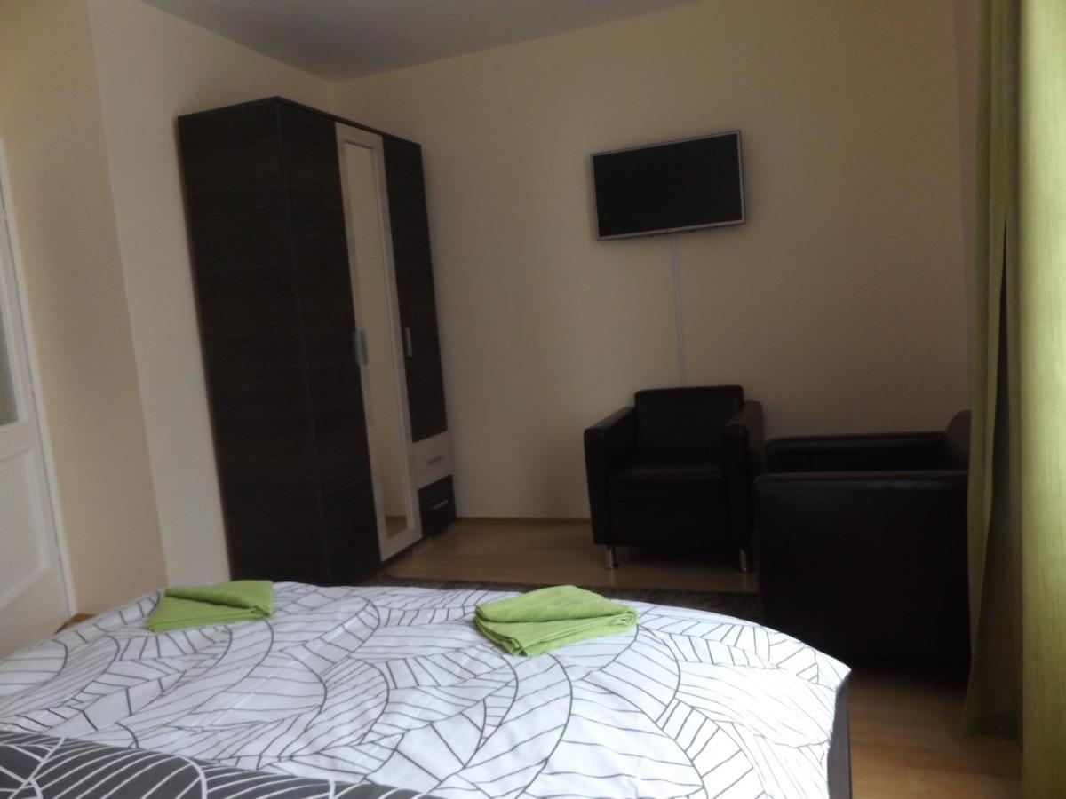 Bartok Ter Panzio Bed & Breakfast Eger Ngoại thất bức ảnh